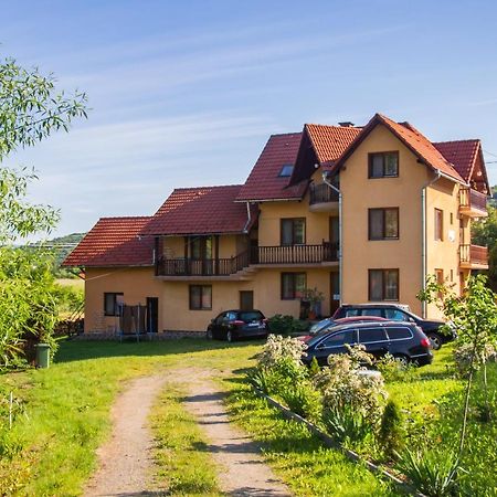 Sohegy Panzio Bed & Breakfast Прайд Екстериор снимка